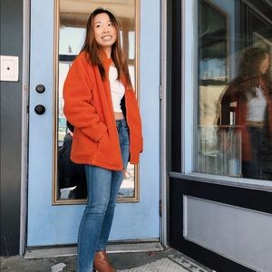 Meet your Posher, Cecilia